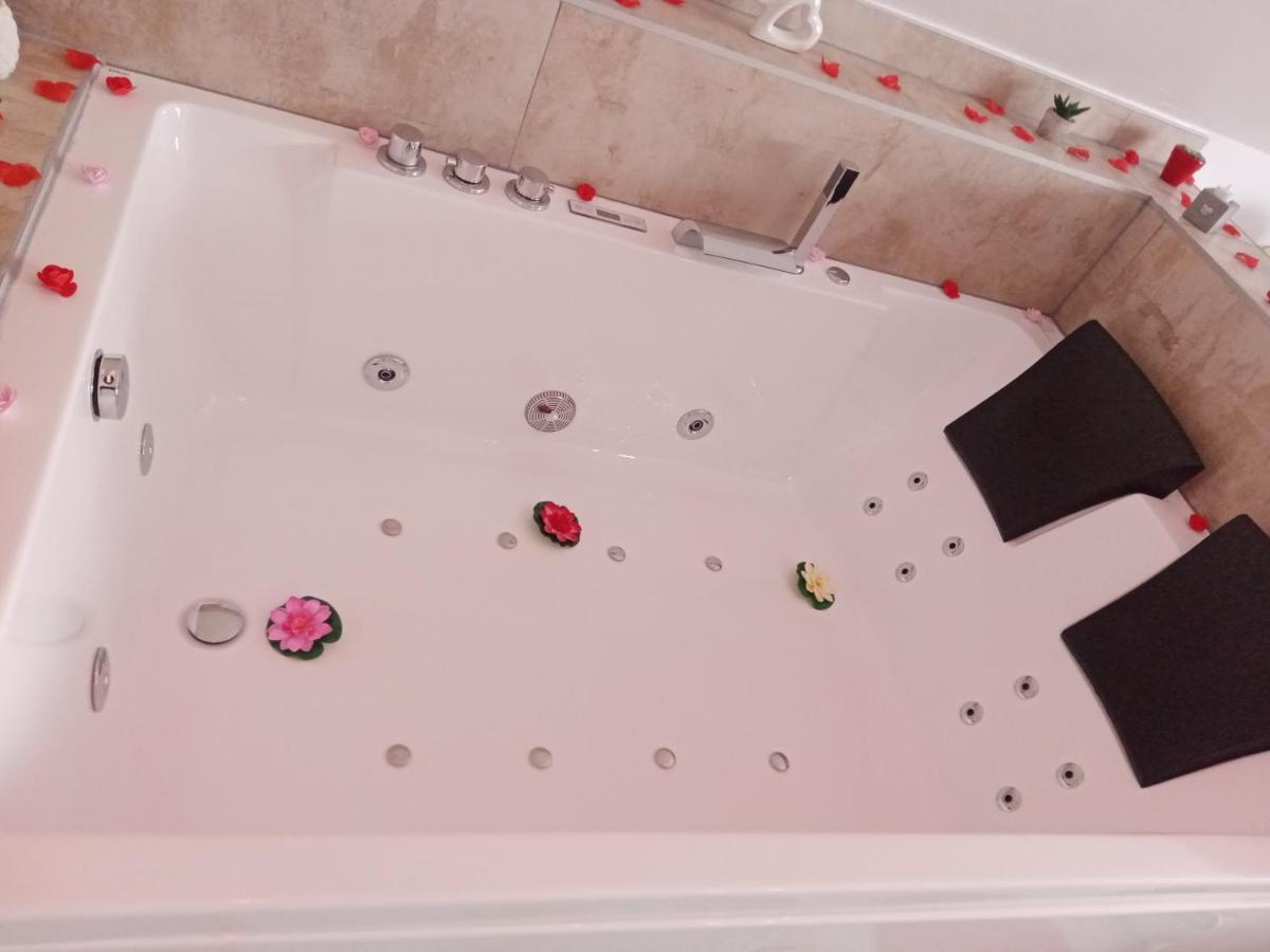 Studio Jacuzzi Au Centre Colmar Exterior foto