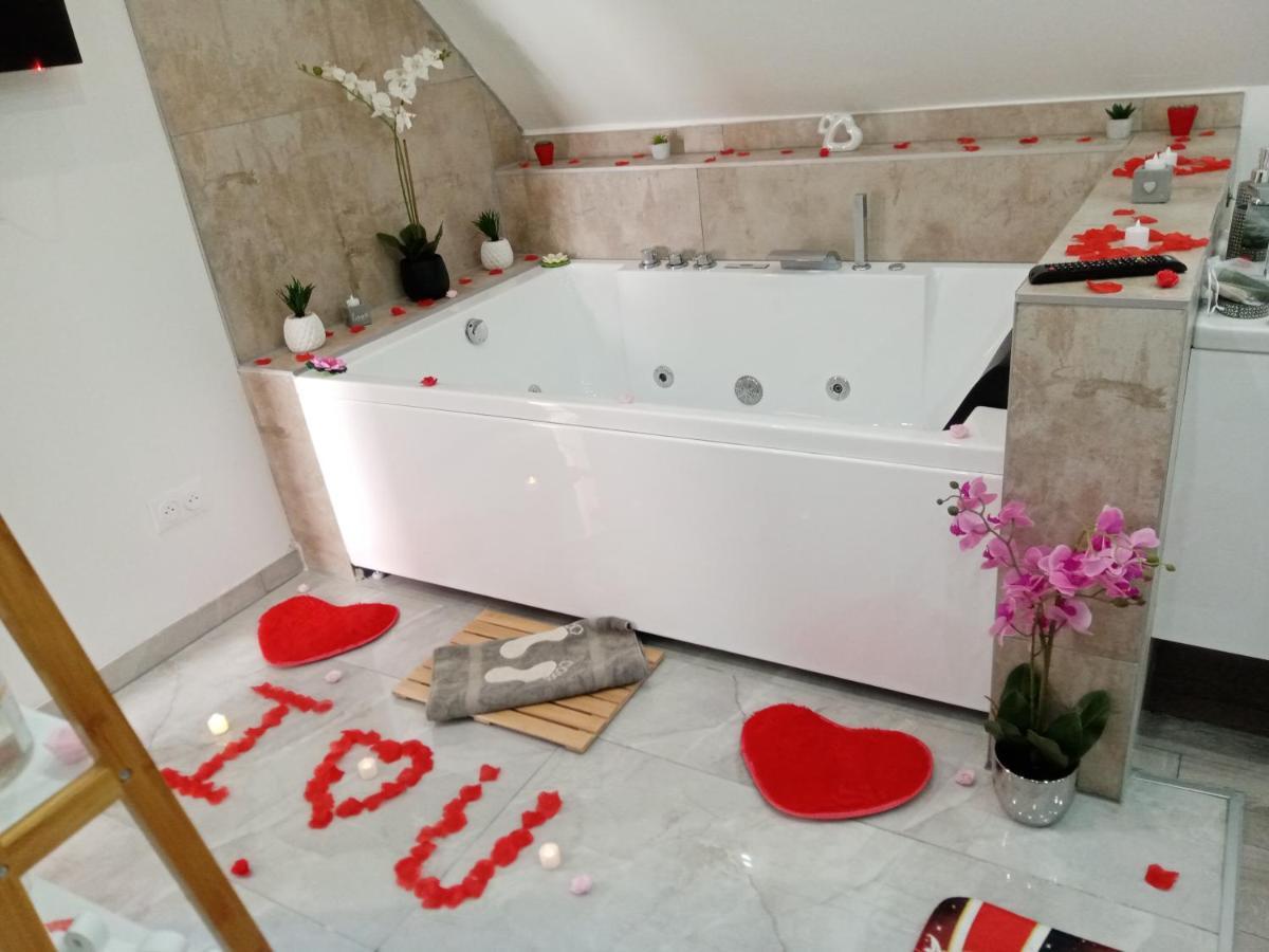 Studio Jacuzzi Au Centre Colmar Exterior foto